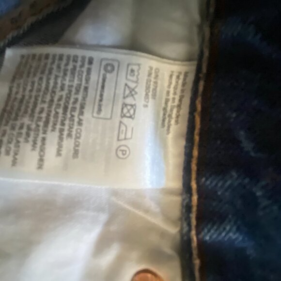 H&M‎ L.O.G.G. Jean Shorts -Size 32 - Picture 4 of 4